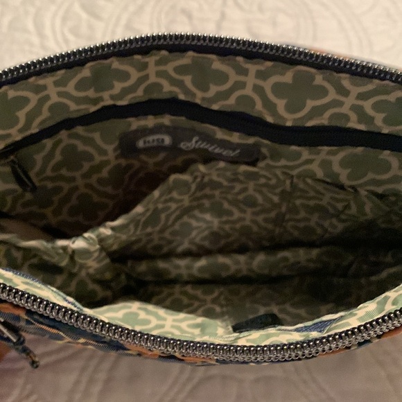 Lug Bag Womens Swivel Convertible Crossbody Floral Quilted Blue Shoulder Purse - Picture 6 of 12